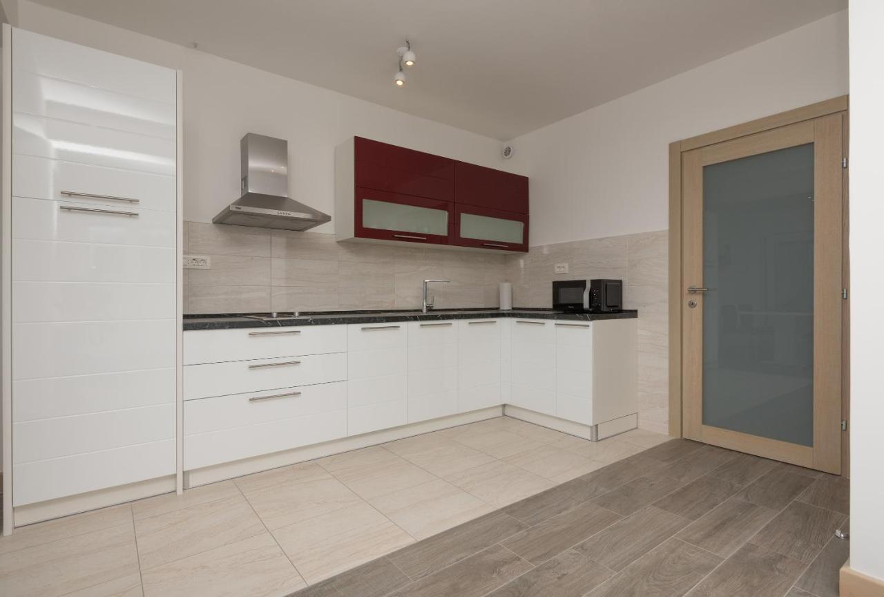 Apartments Villa Hadria Makarska Luaran gambar